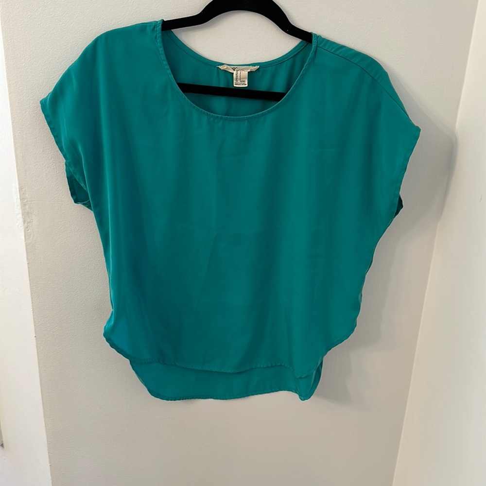 Teal top